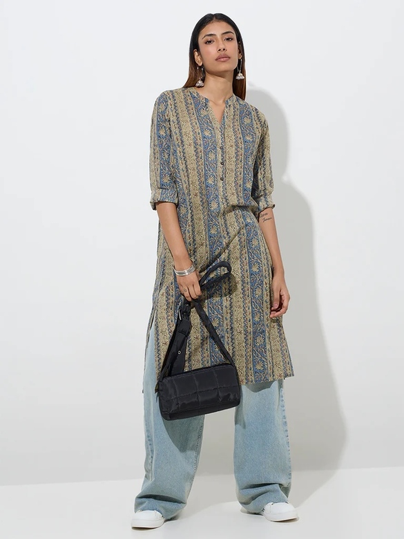 Голубая туника с мелким рисунком, М