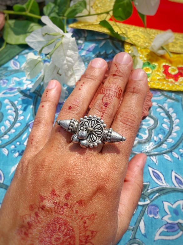 Этническое кольцо с бубенчиками