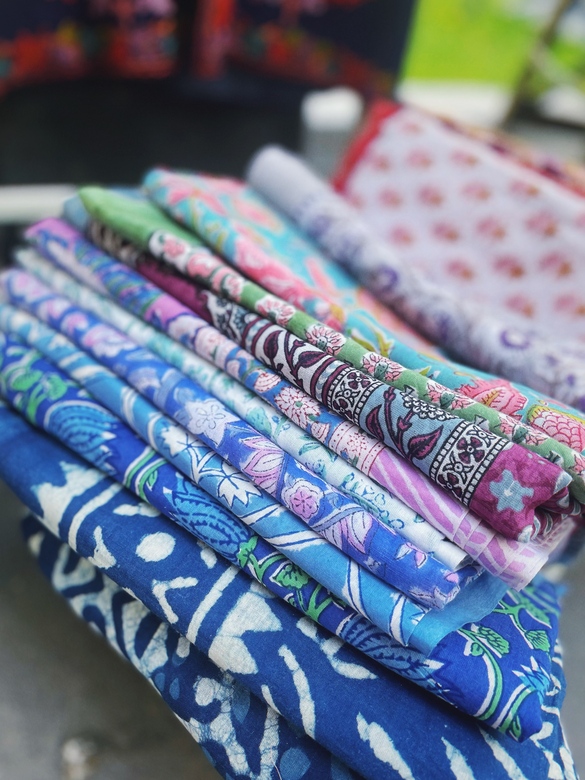 Хлопковые палантины с набивным рисунком