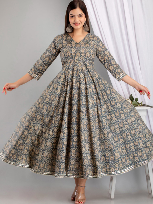 Платье-анаркали с блестящей каймой, XXL