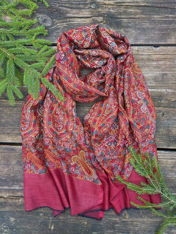 Бордовый кашемировый палантин кани