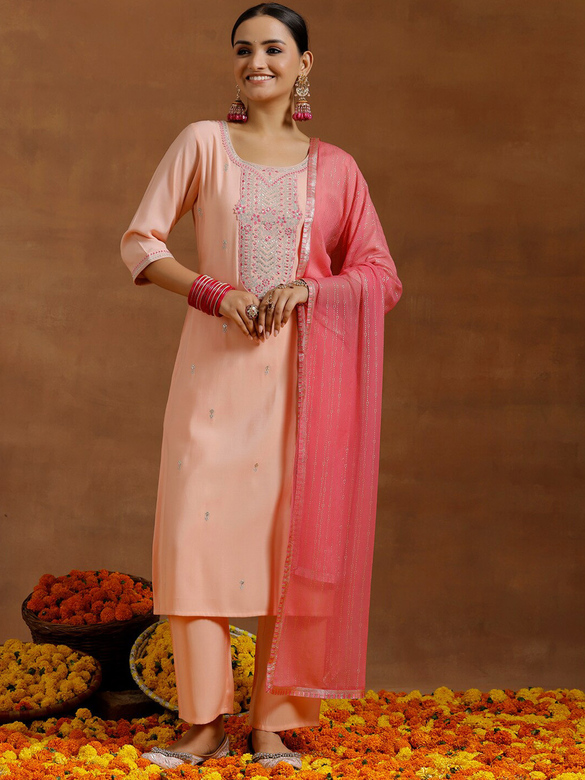 Персиковый шёлковый костюм, М