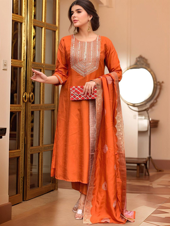 Оранжевый шёлковый костюм, XXL