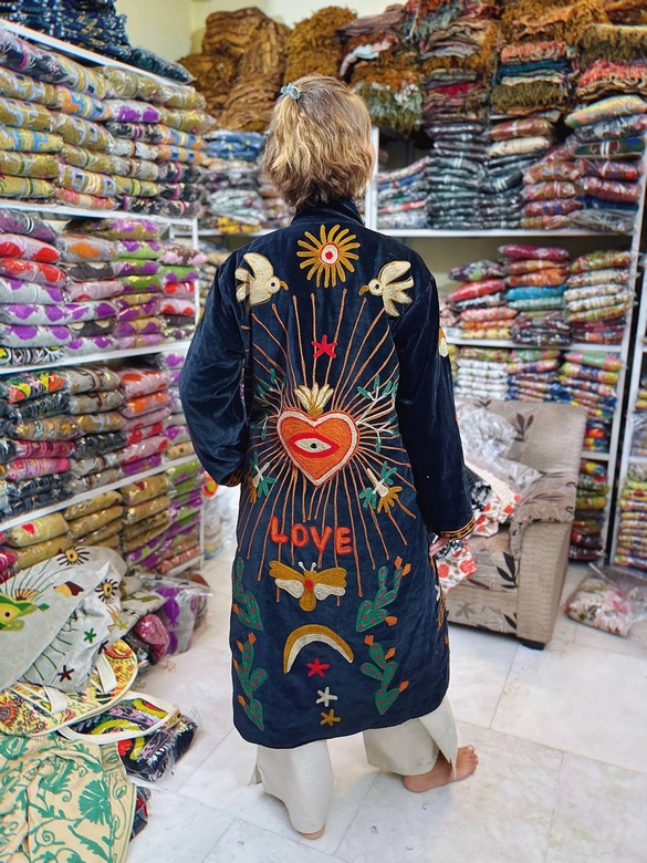 Чёрный длинный бархатный жакет Звездочёт