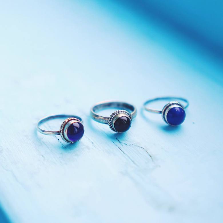 Серебряное кольцо с лазуритом