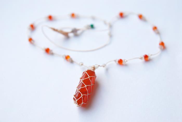 Подвеская с сердоликом