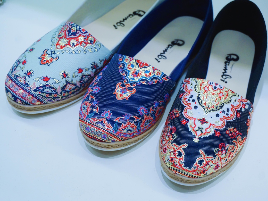 Синяя обувь с восточными узорами, 38
