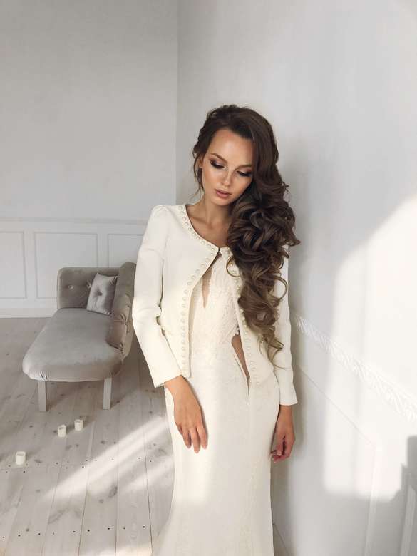 Жакет с окантовкой из бус (Аренда)