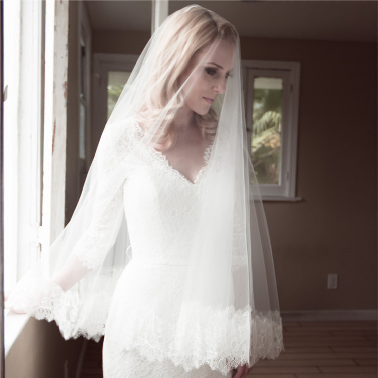 Фата 1 слой, 1,5 метра с широкой окантовкой из тонкого кружева