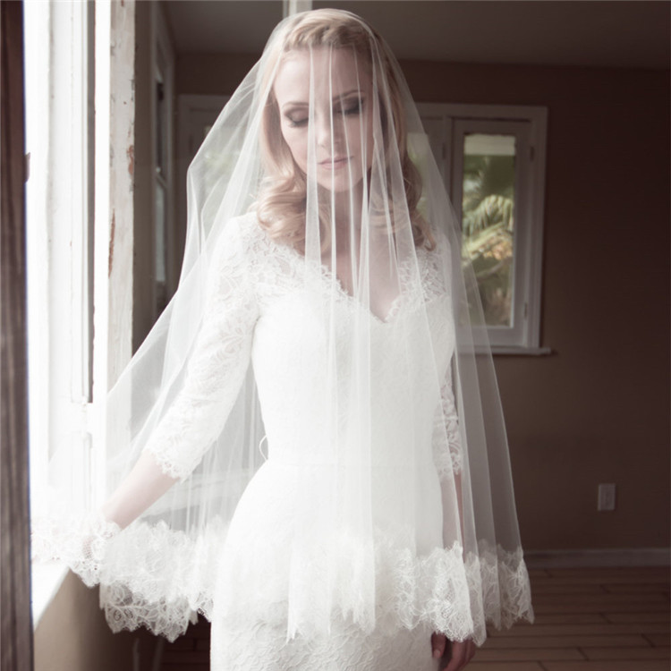 Фата 1 слой, 1,5 метра с широкой окантовкой из тонкого кружева