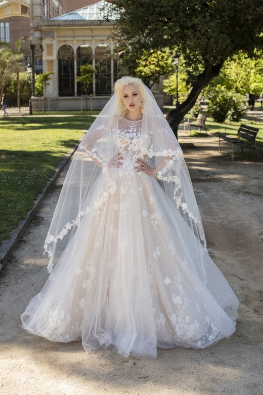 Фата Pollardi V-4 XAU3369