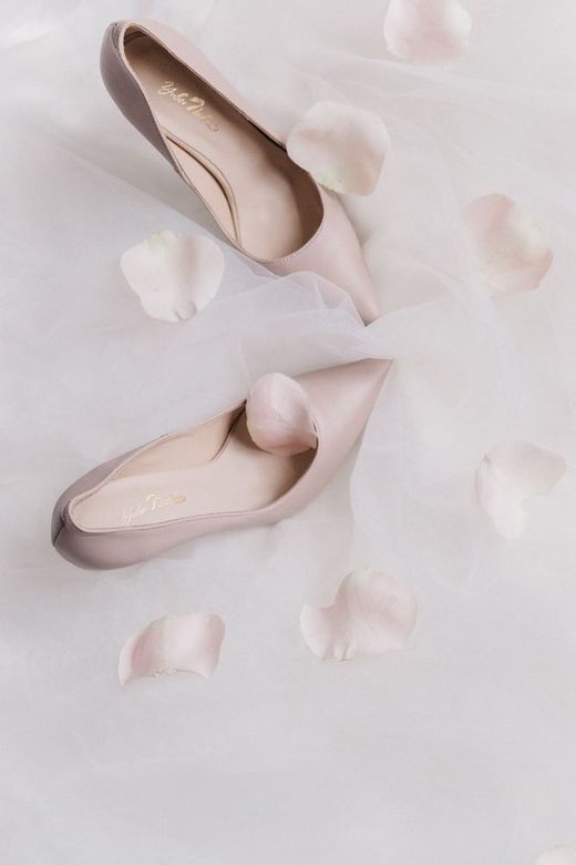 Кожаные туфли "Бежевая роза"