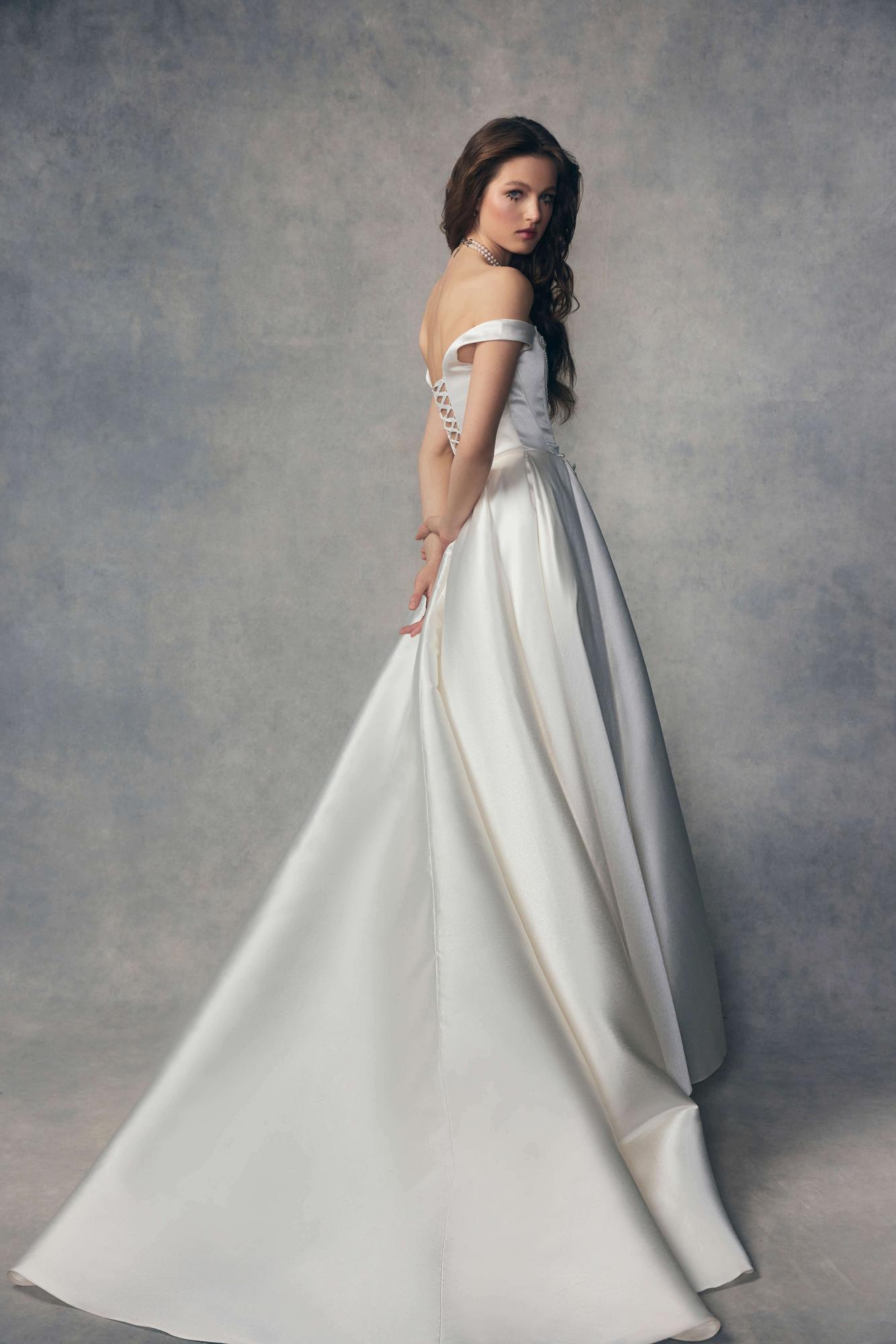 Свадебное платье Rara Avis Ange Etoiles Lion