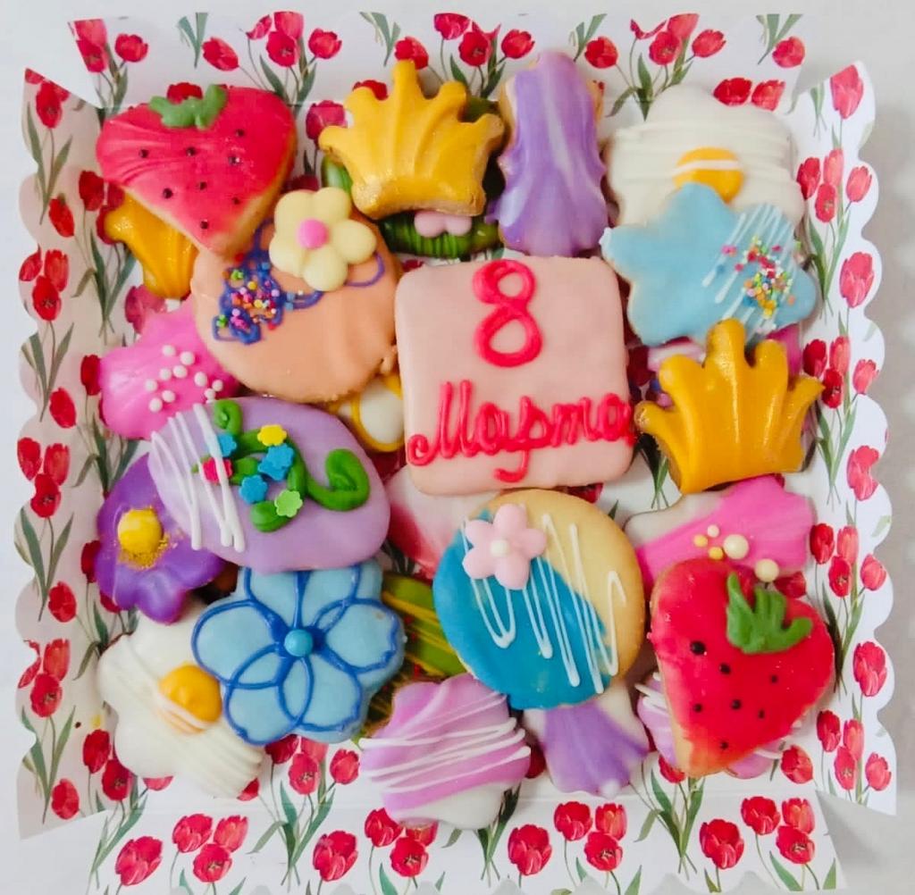 Набор  песочного печенья 8 Марта  0.35 кг