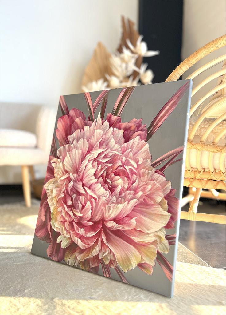 Зефирный пион акрилом