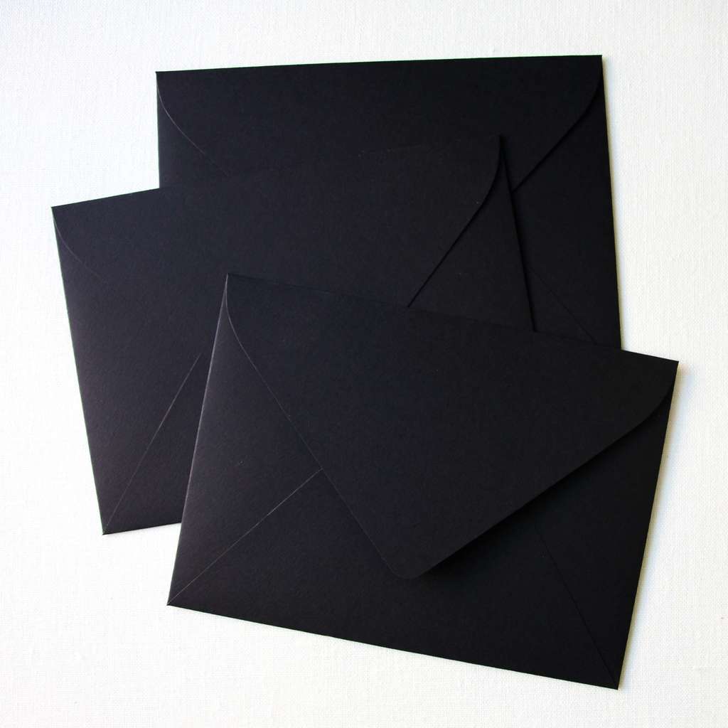 Конверт из дизайнерской бумаги  Deep black