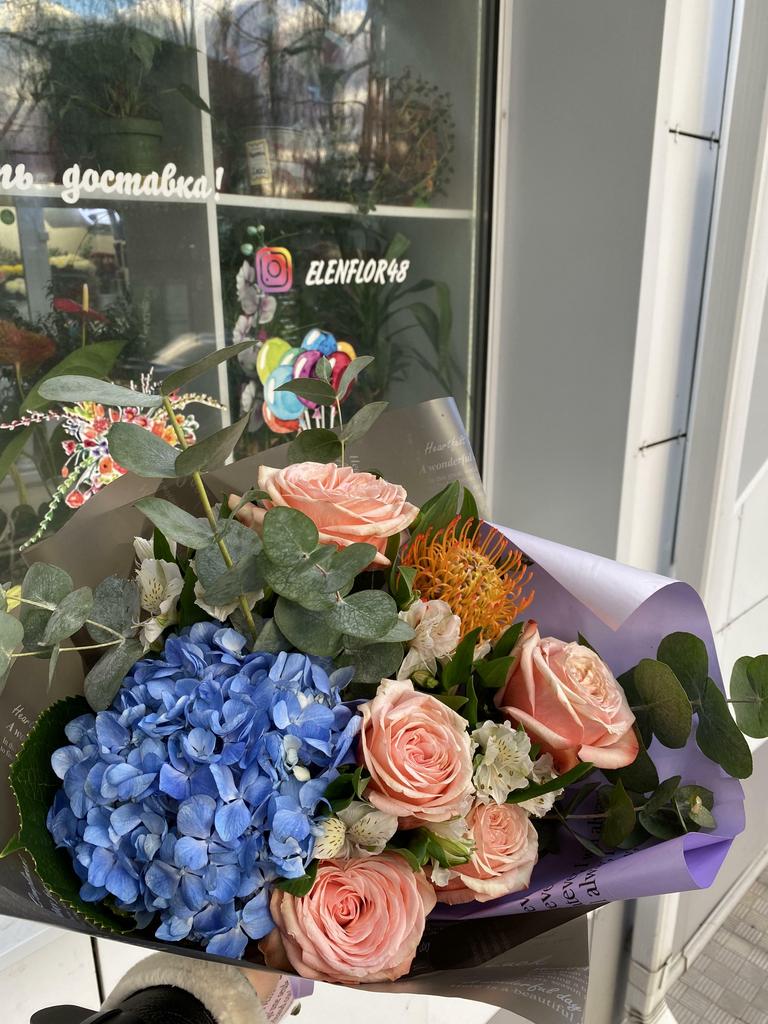 Букет цветов леуко