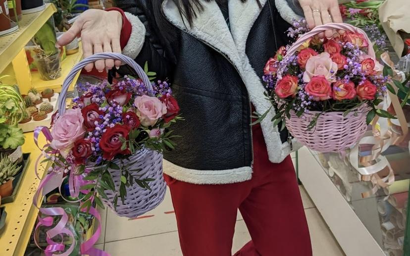 Розы в корзиночке