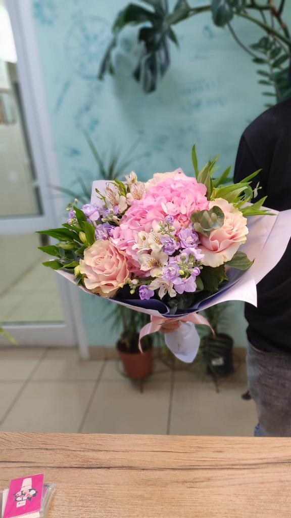 Букет с маттиолой