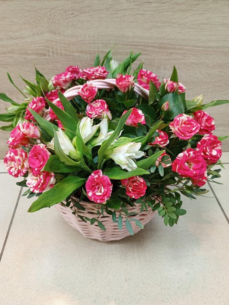 Корзина с цветами Внимание