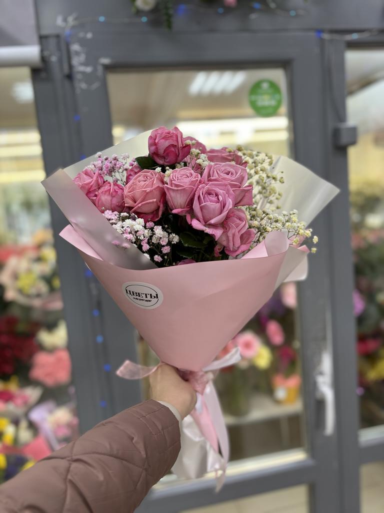 Букет комплимент кустовые розы