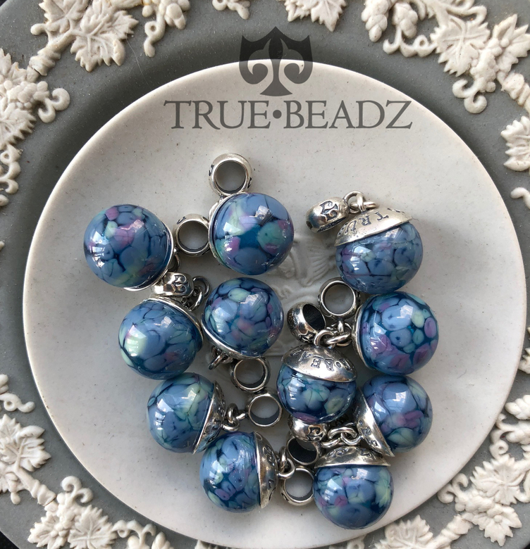 16331242 Dangle of the month July 2018