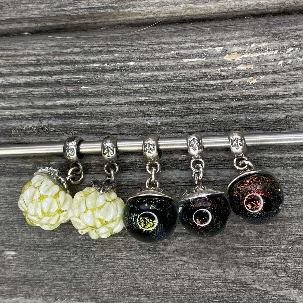 live HALLOWEEN Row 18