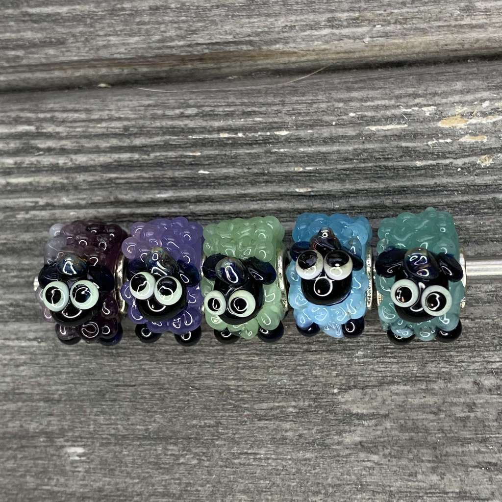 live HALLOWEEN Row 21