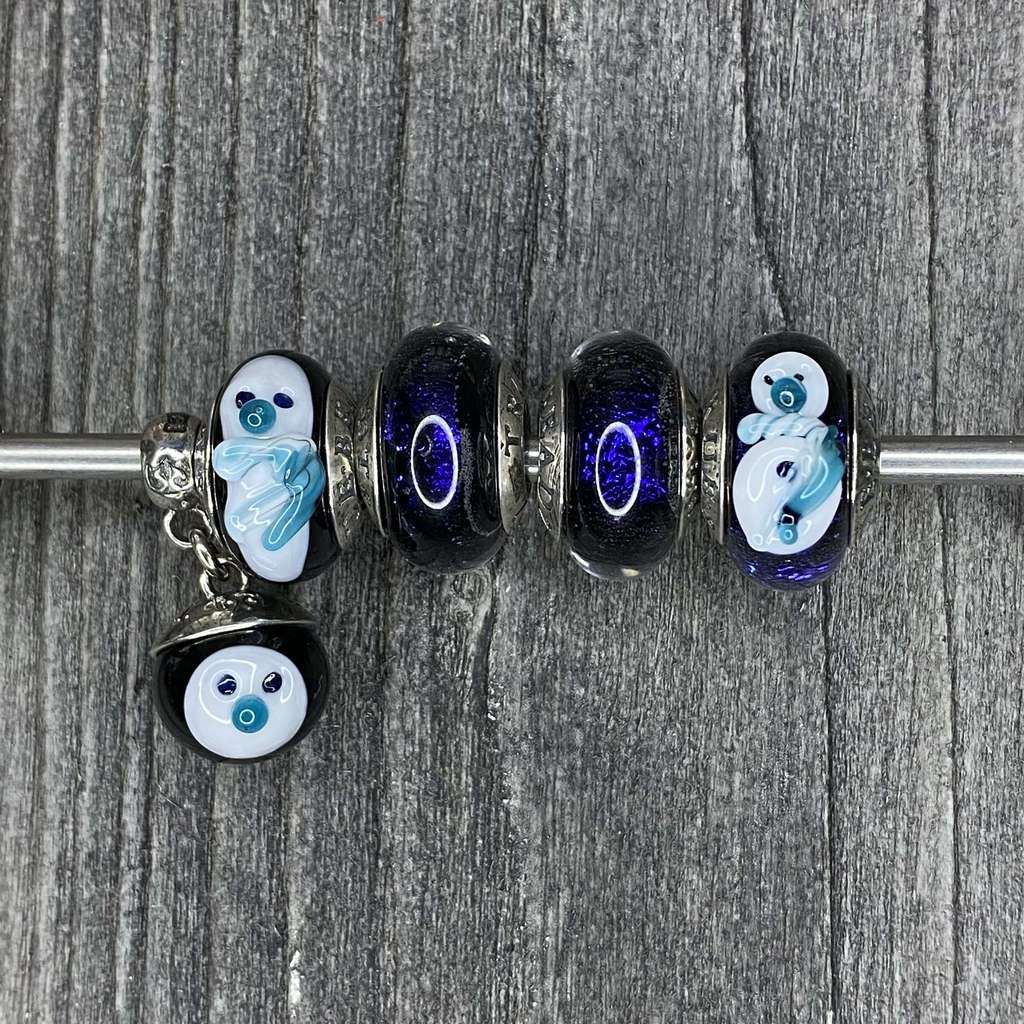 Live Black Friday Row 8