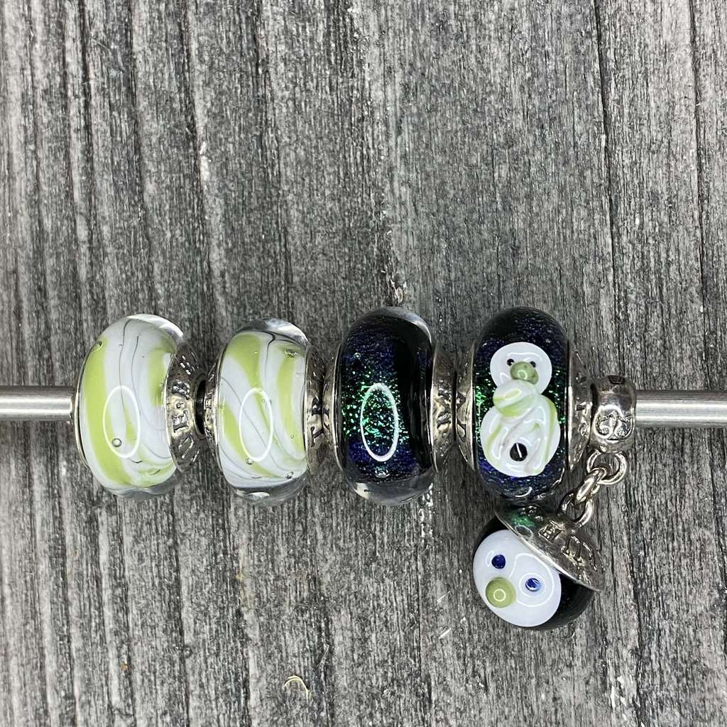 Live Black Friday Row 20