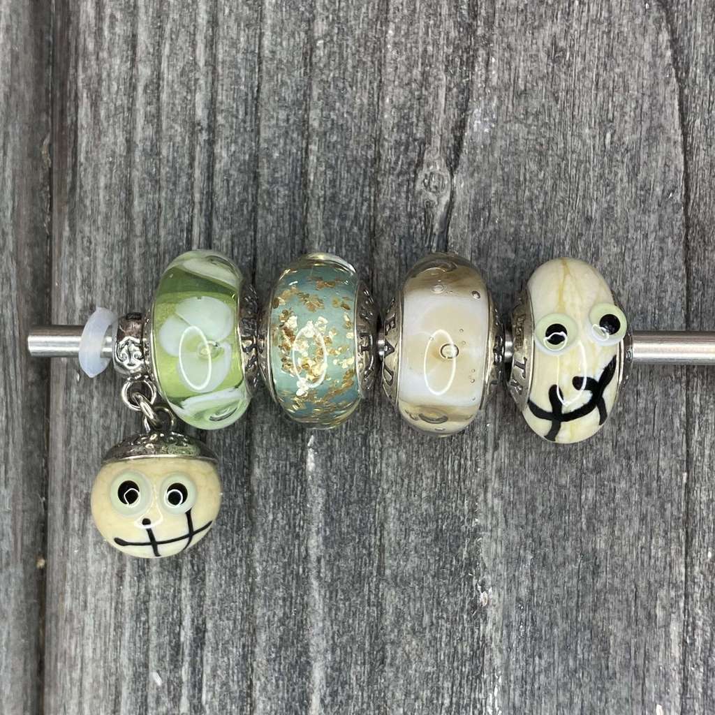 Live Black Friday Row 24