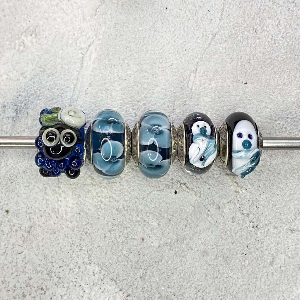 Live December Row 16