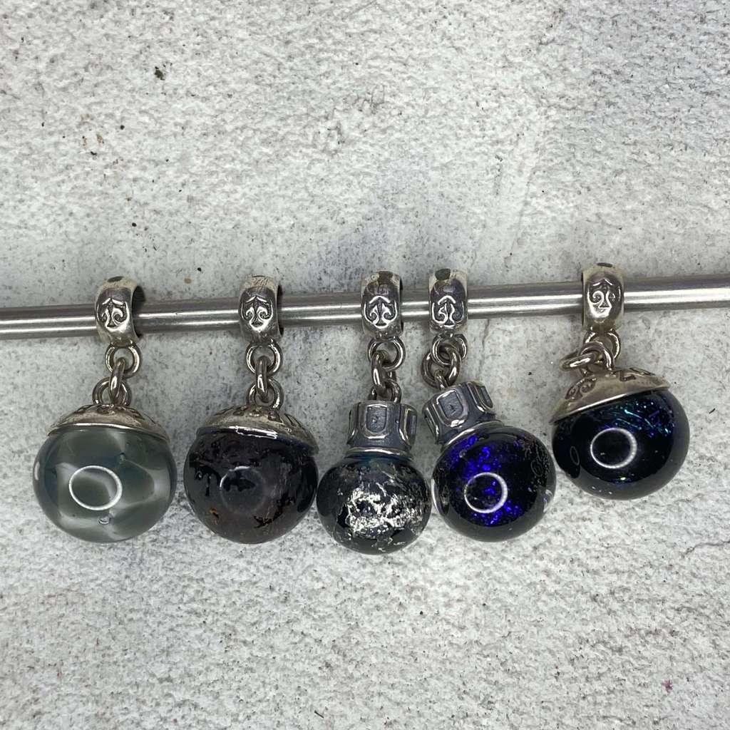 Live December DANGLES Row 5