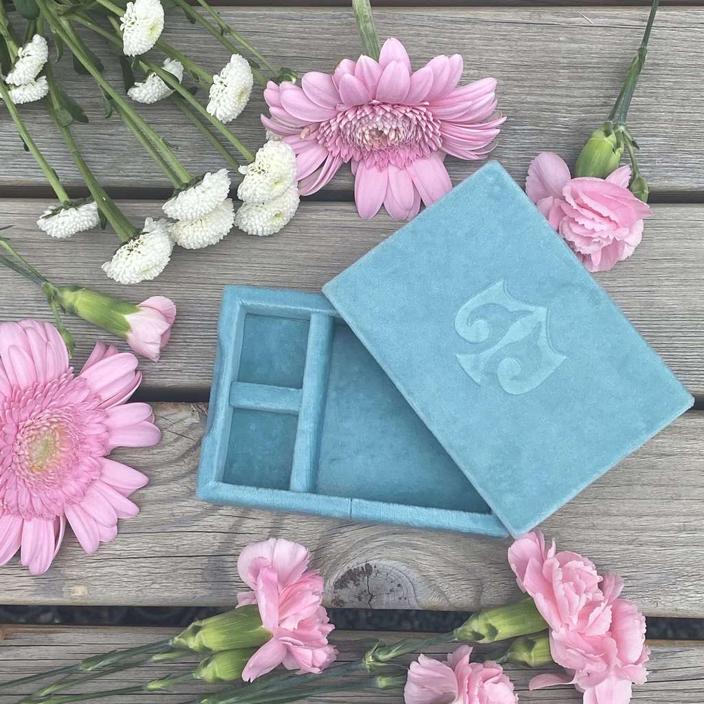 TYPE A Box WITH LID size House