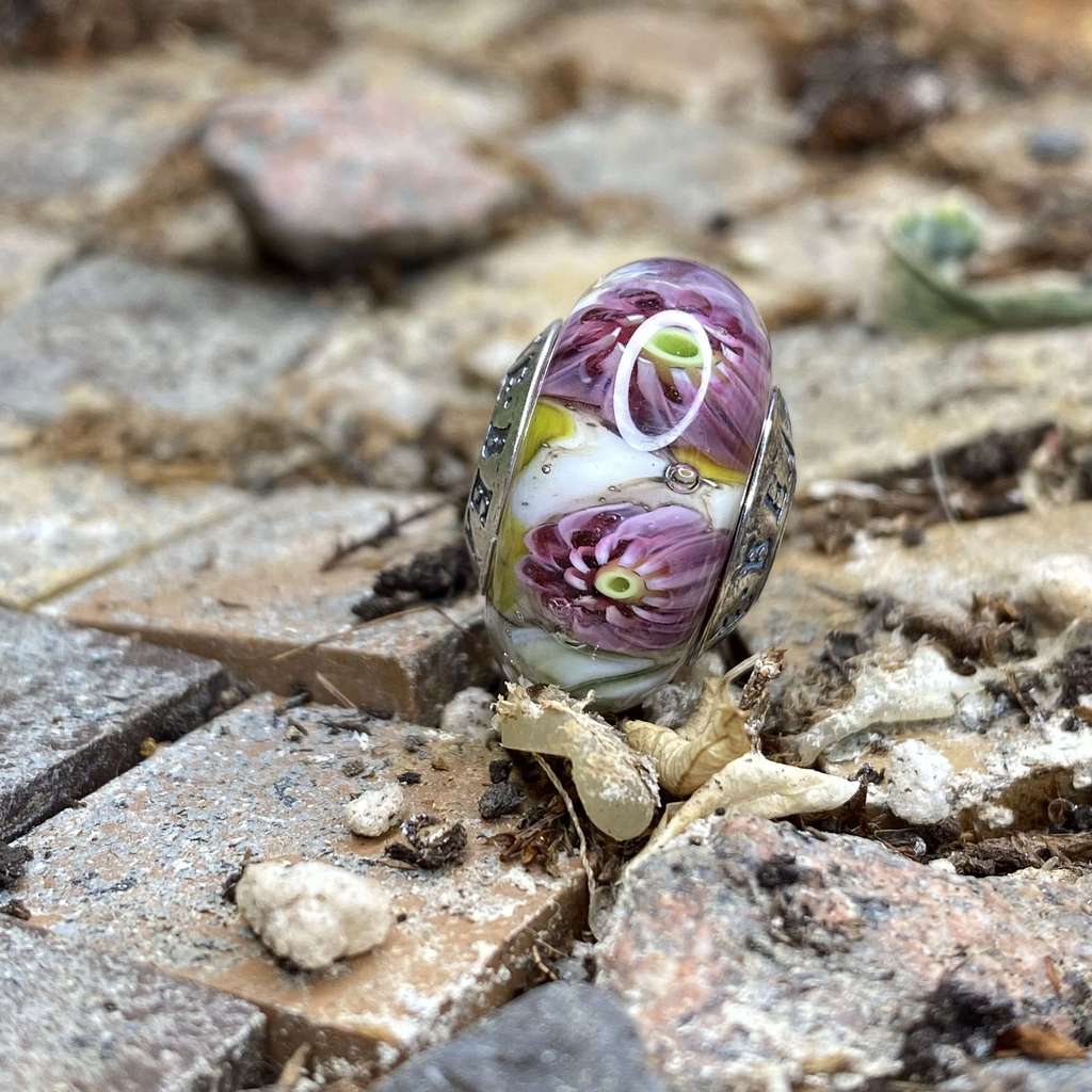 Saturday AQUARIUM 4 purple flowers