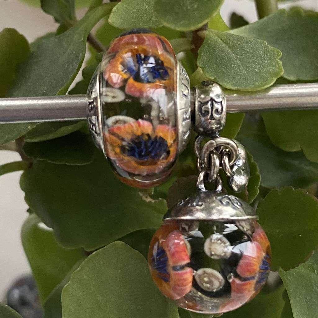 AQUARIUM SET 2 orange poppy on transparent bottle green