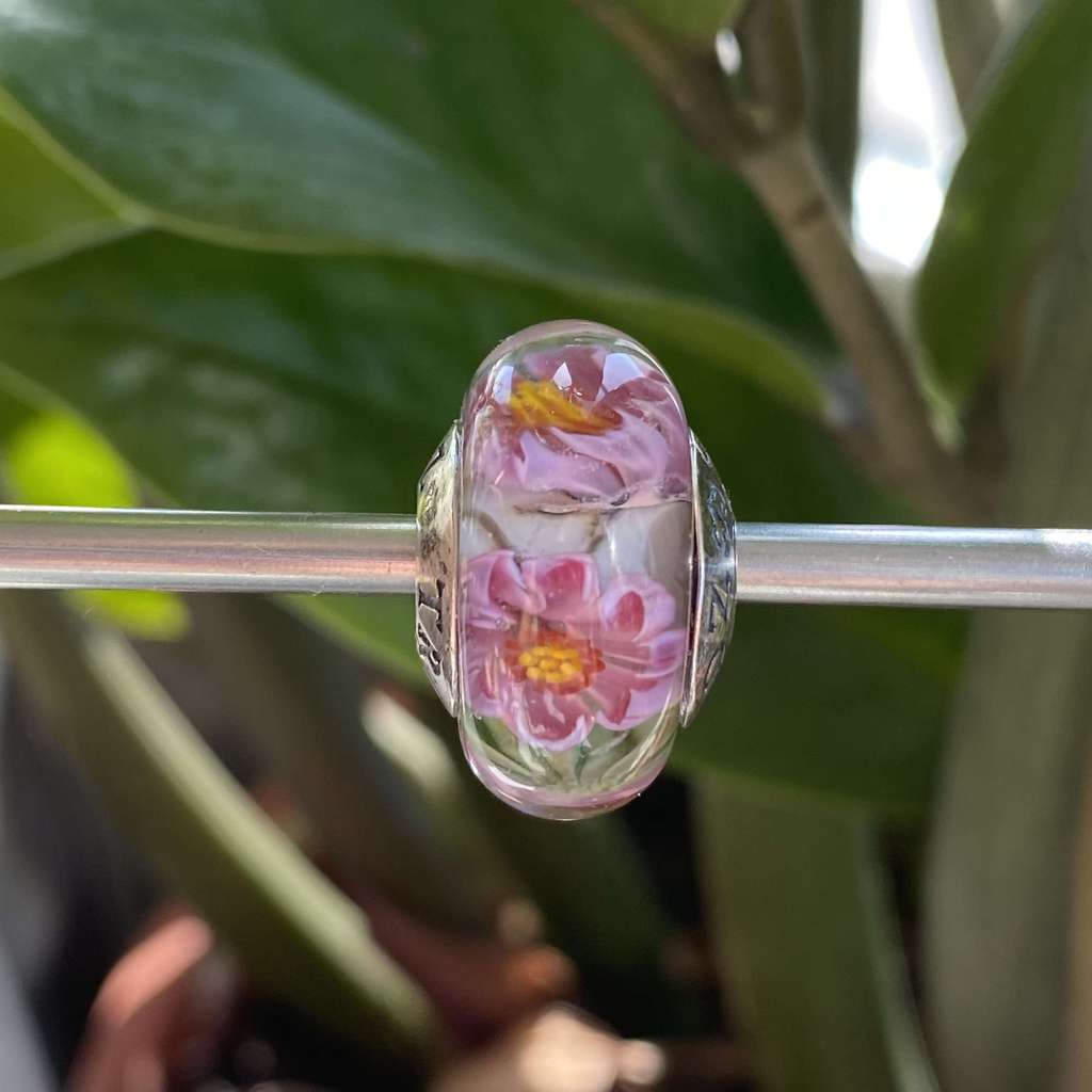 AQUARIUM 46 perfect pink on ivory