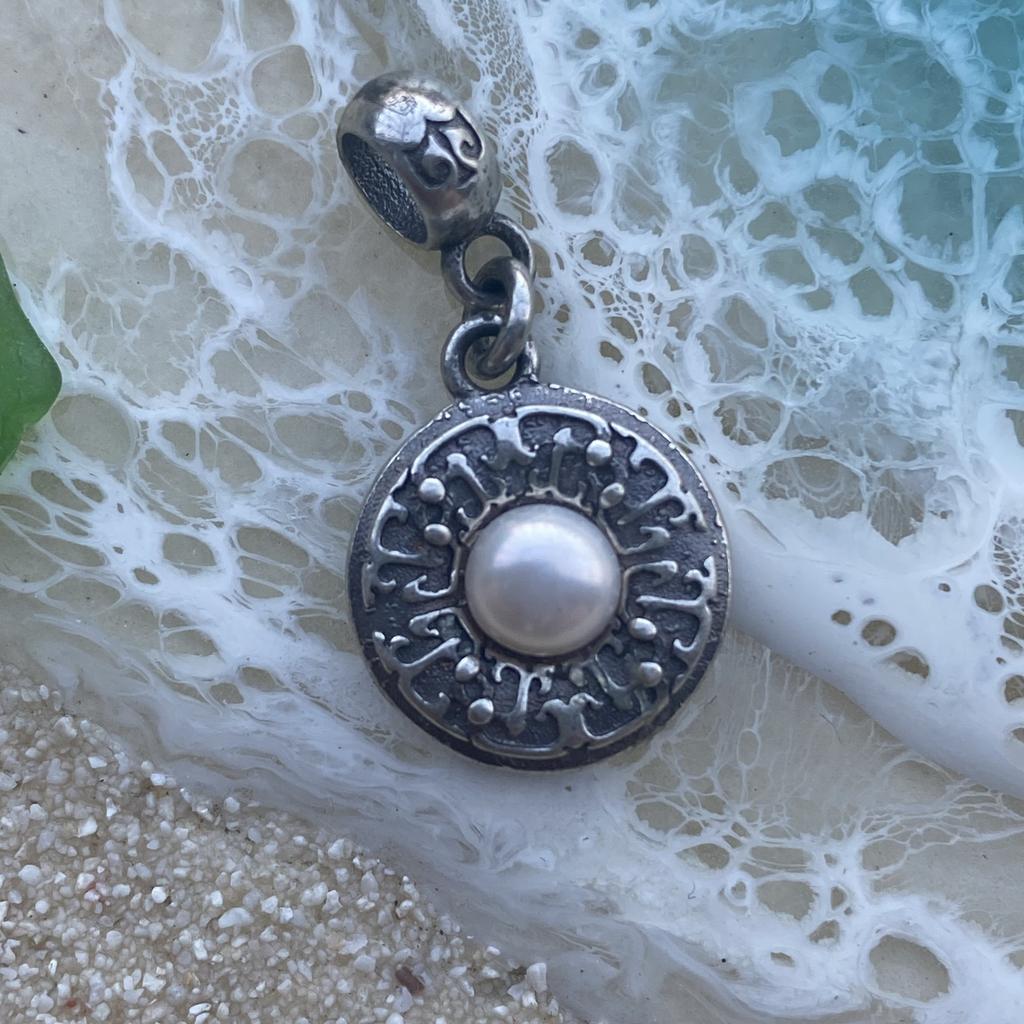 pearl Mythology WHITE