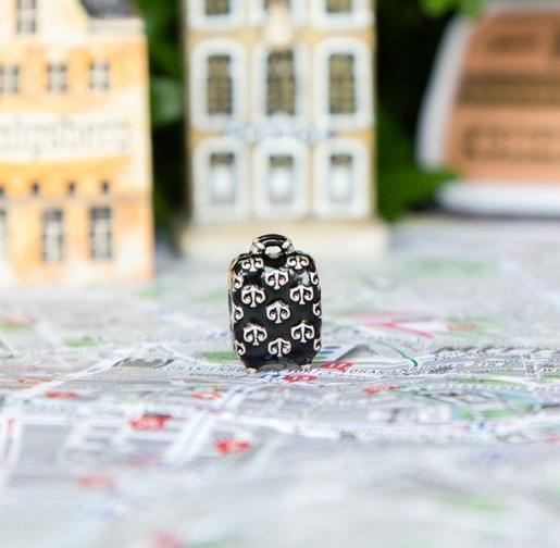 Travel case Black enamel