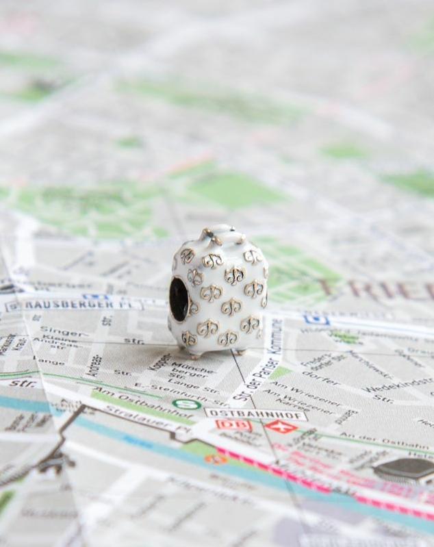 Travel case White enamel