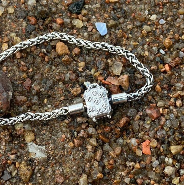 Travel Case Silver bracelet