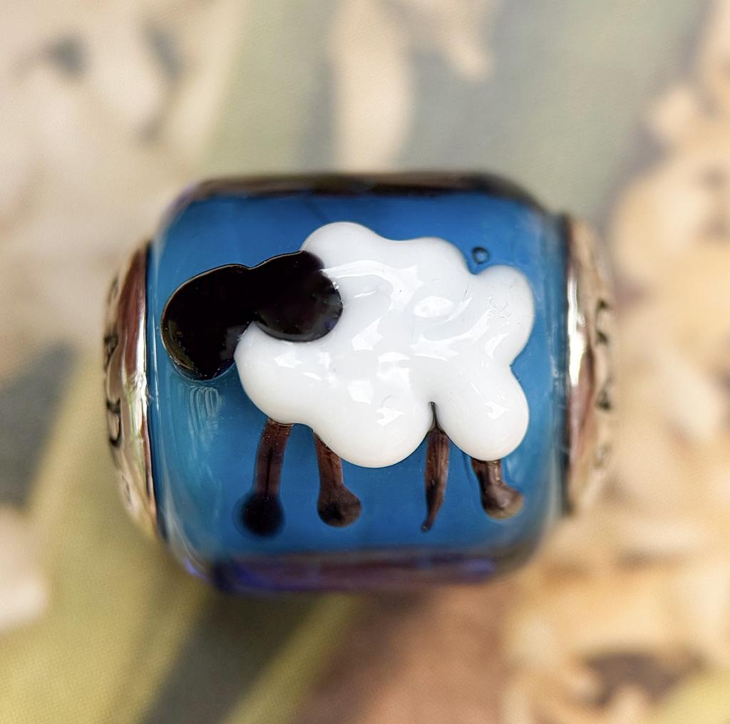 Transparent bead sheep