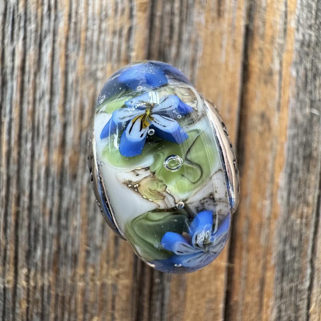 Forget me not aquarium bead