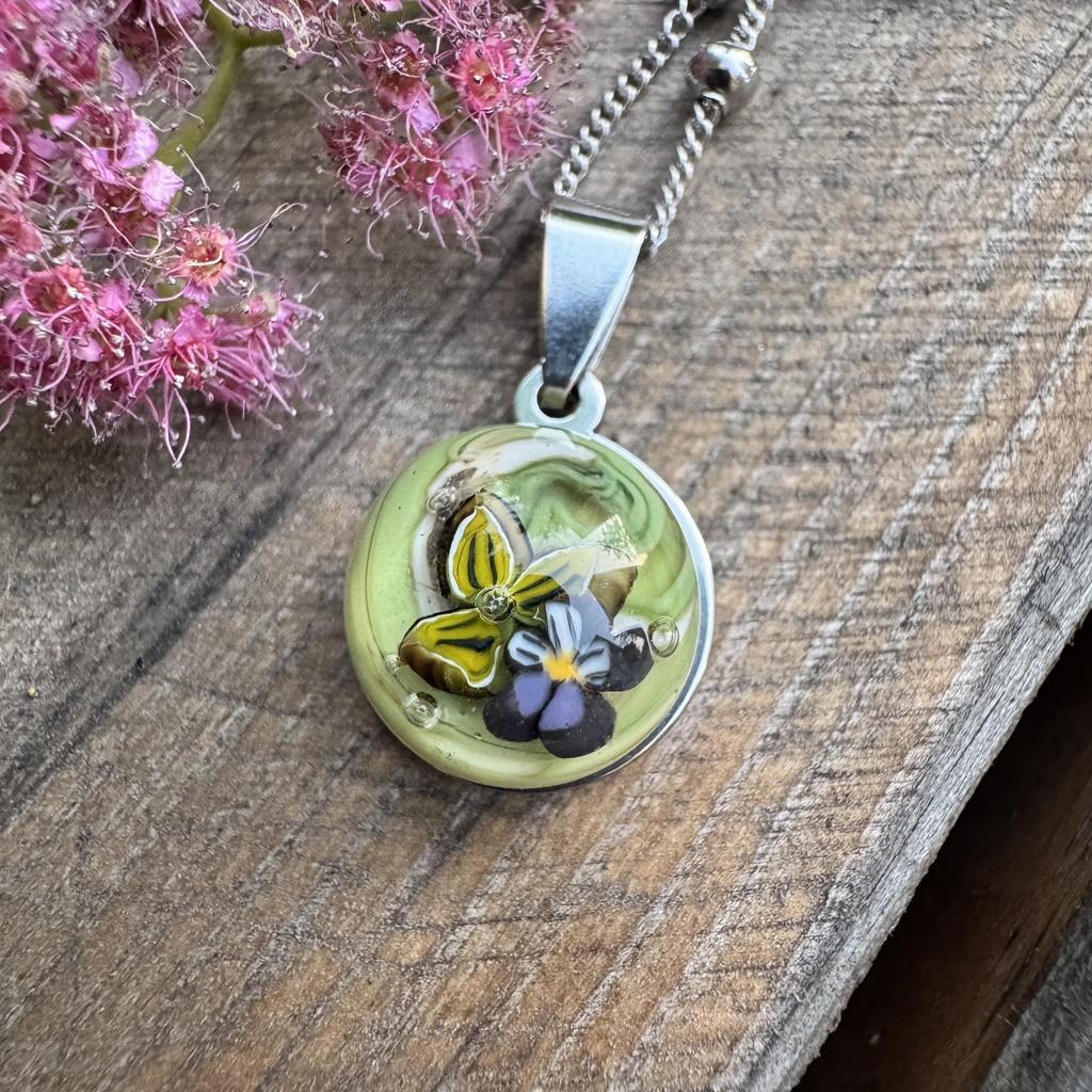 Viola S pendant
