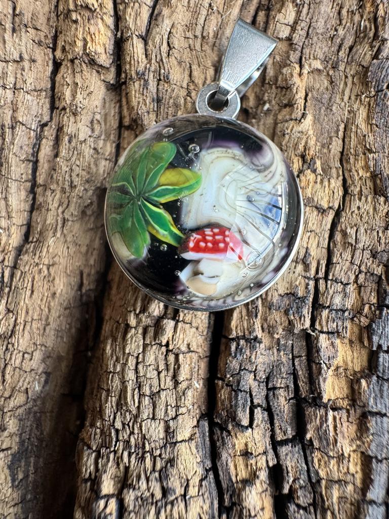 Mushroom M pendant