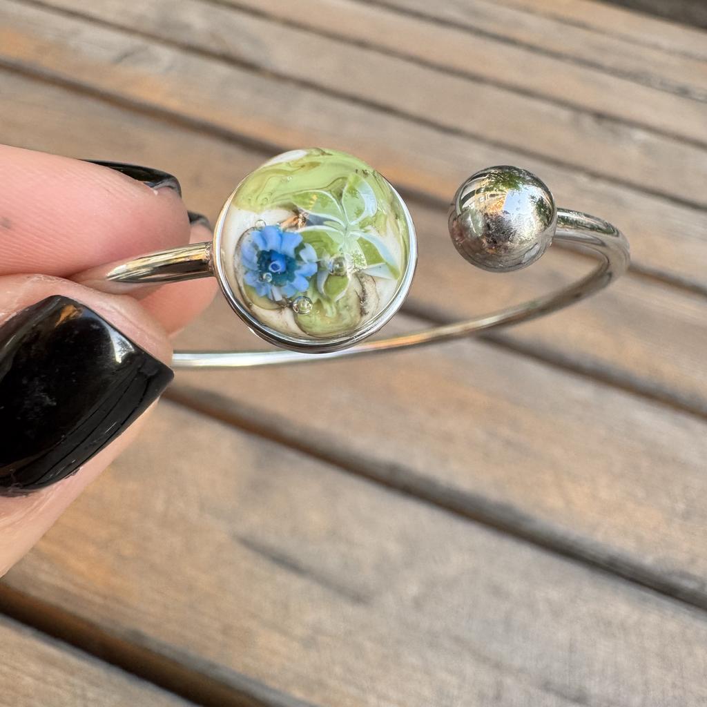 Blue flower bracelet S