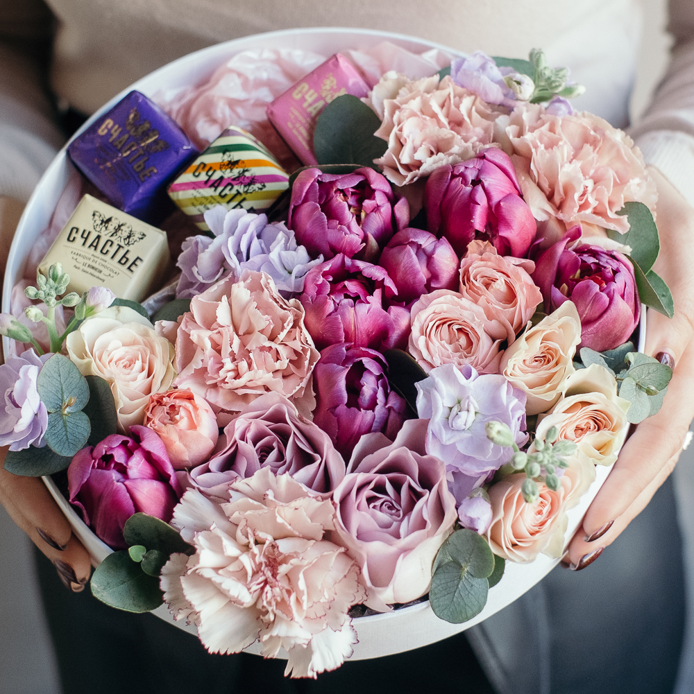 Коробка в яркой гамме (8 марта)