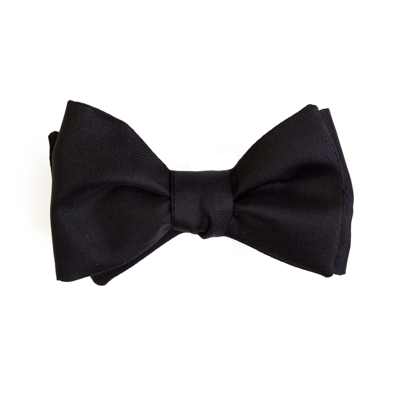 Черная классическая бабочка, шёлк