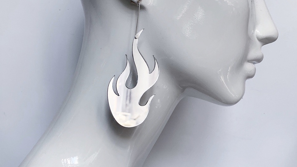 серьги с зеркальным пламенем