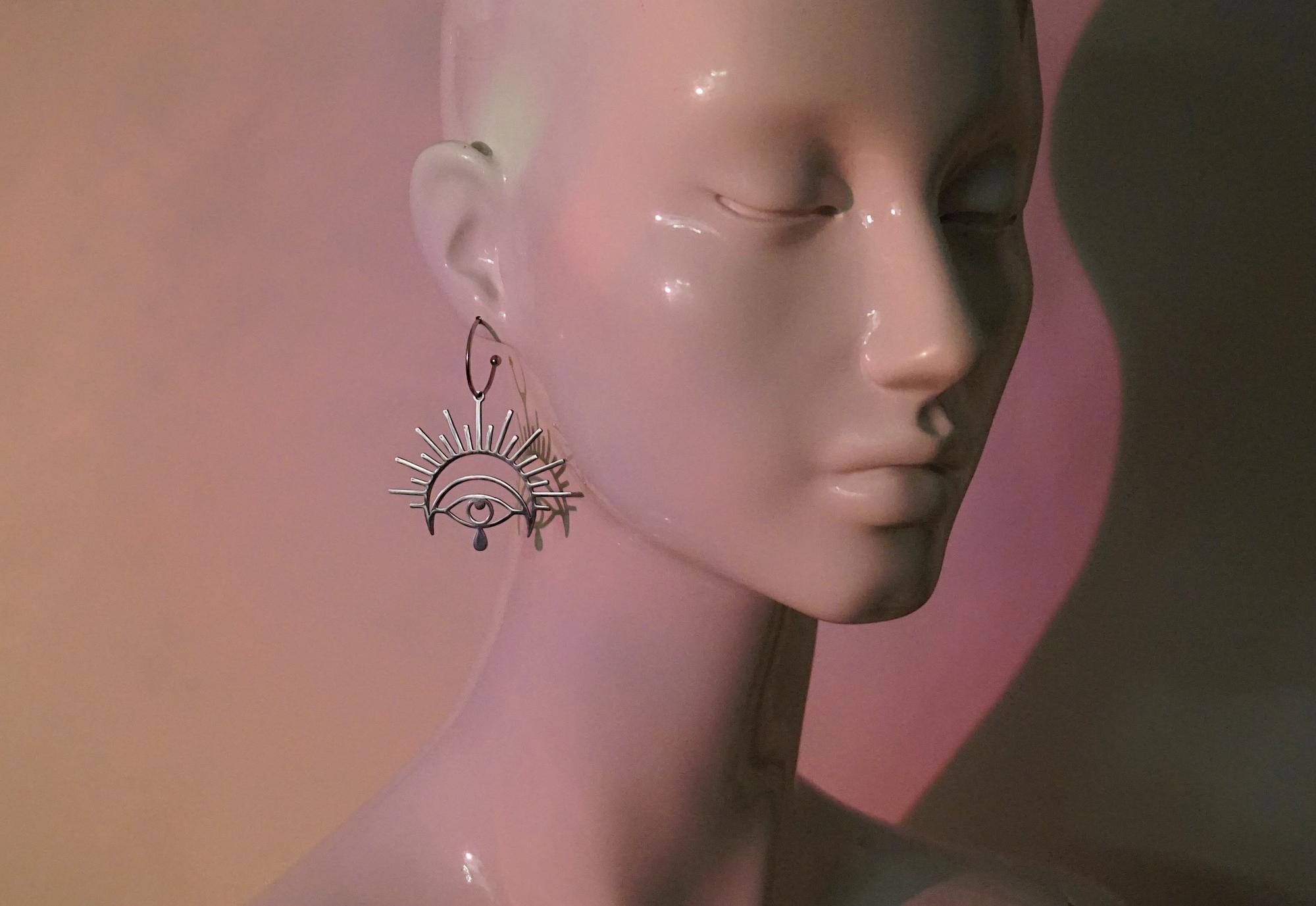 серьги со слезами и солнцем